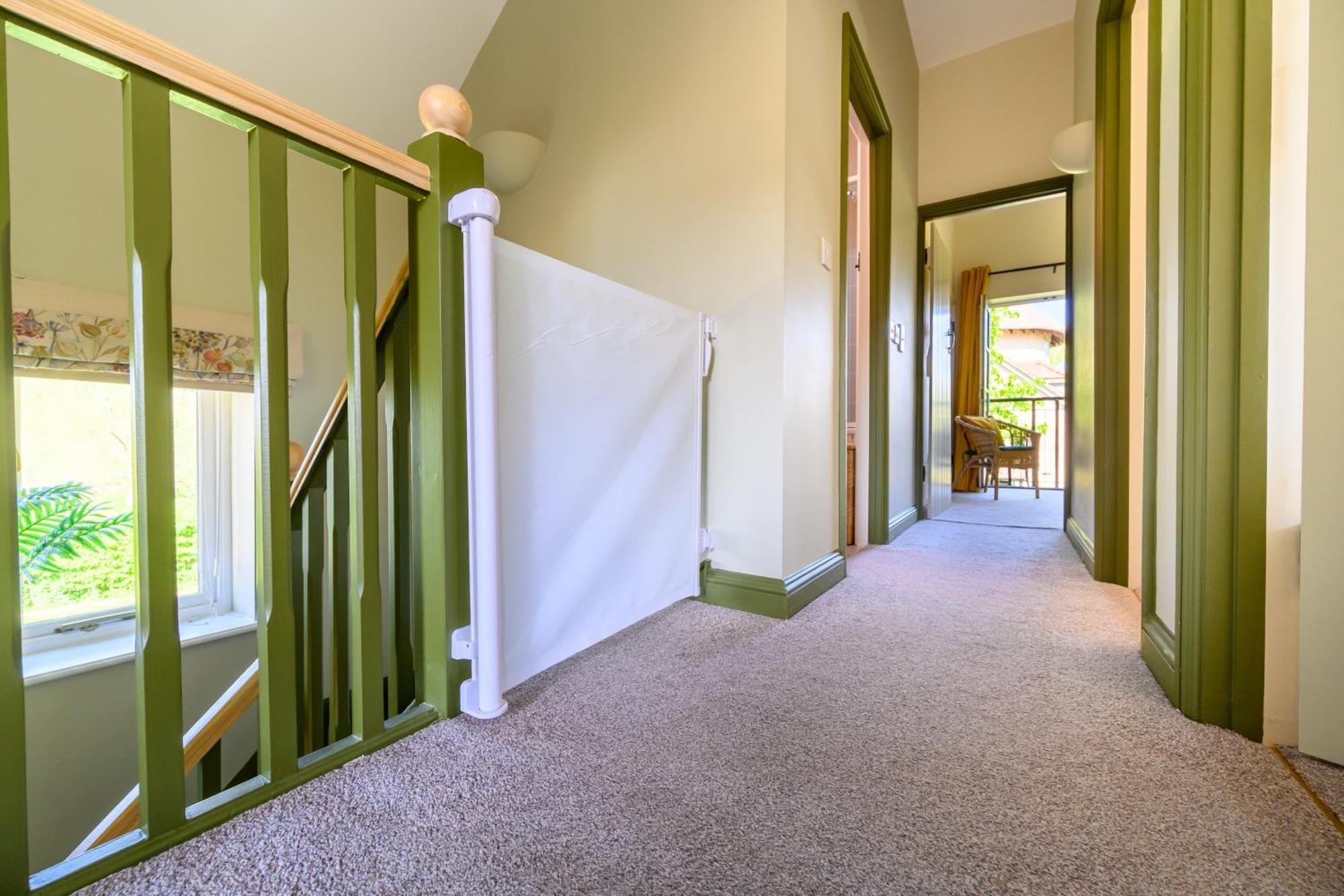 Cosy Cotswold Lodge By Your Home Here - Summer Sale For 3 Plus Nights - Ideal For Families With Log-Burner, Spa, Private Parking And Heated Swimming Pools Ashton Keynes Exteriér fotografie